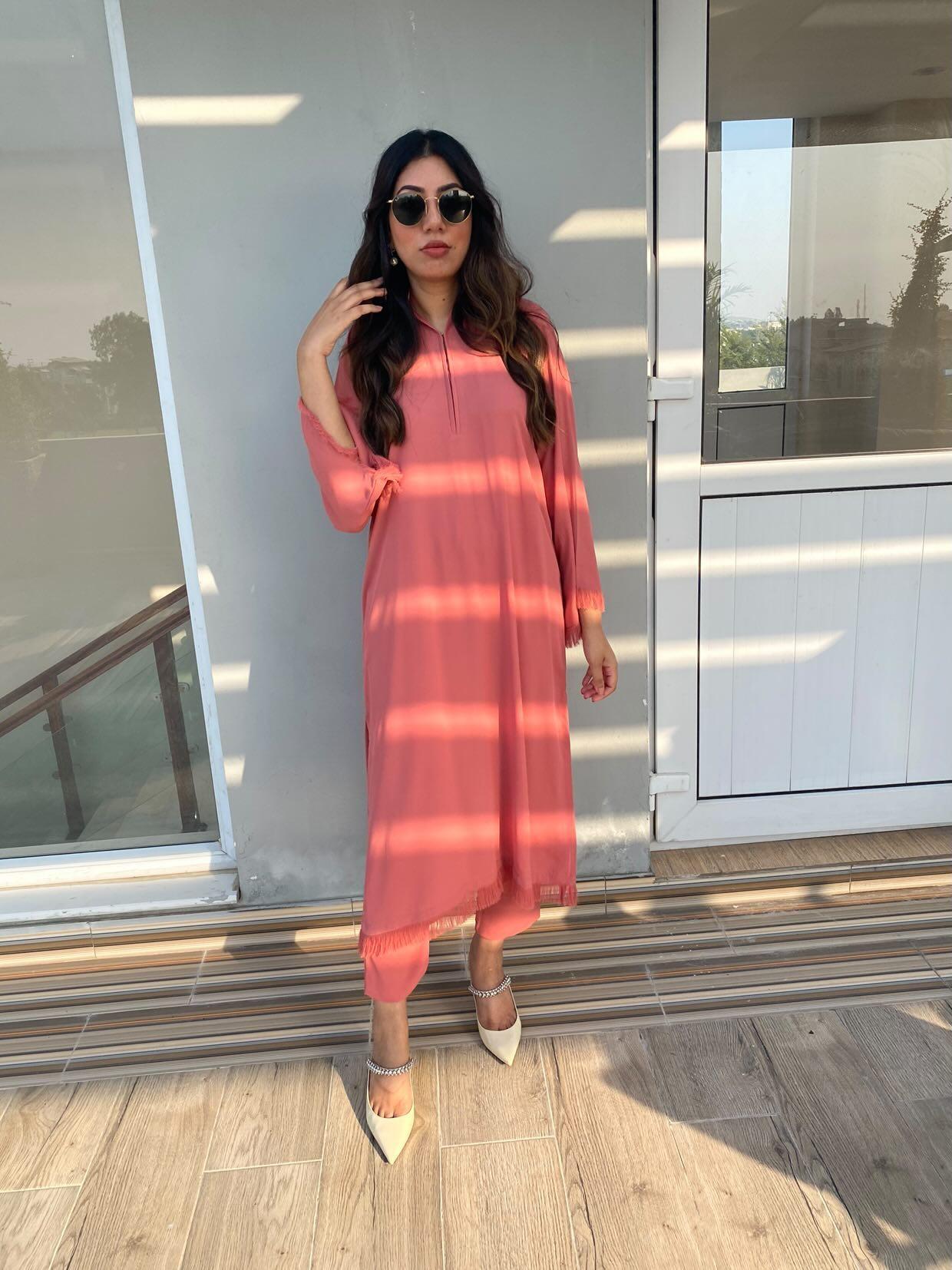 Threaded Love  peach