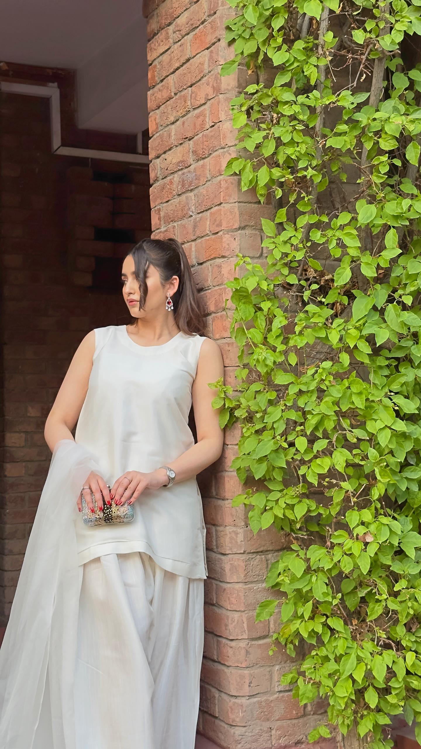 Farshi Shalwar three pc