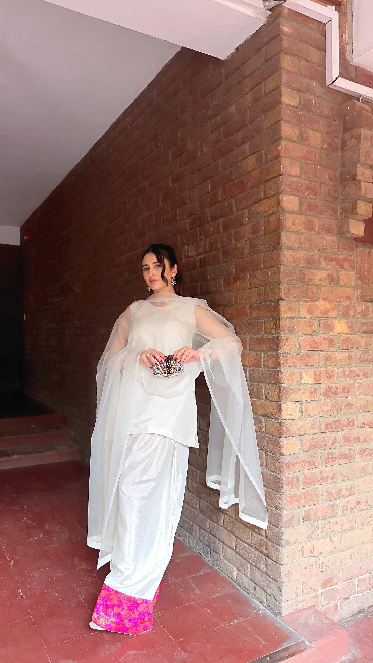 Farshi Shalwar three pc