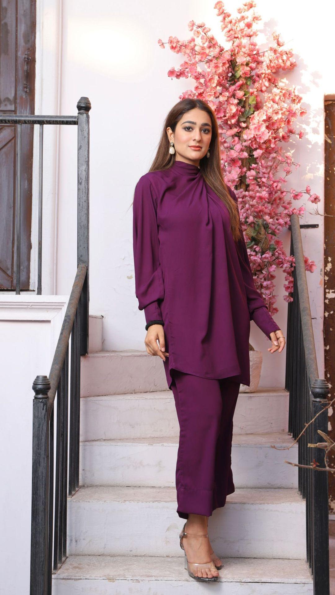 Pakistani fashion brands

Trendy Pakistani clothing

Traditional Pakistani attire

Designer clothing Pakistan

Pakistani ethnic wear

Stylish Pakistani outfits

UK shipping 