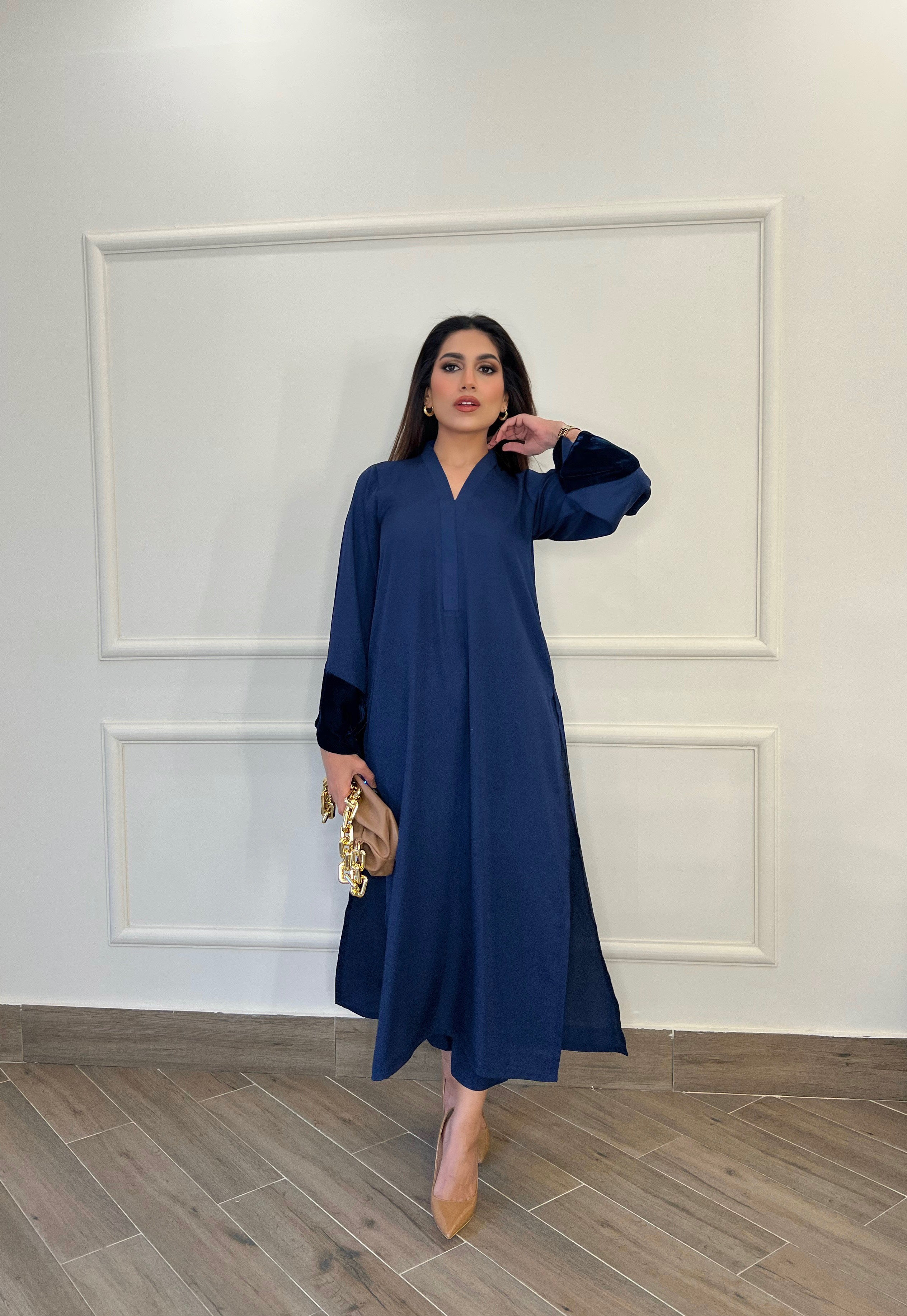 Blue long set with velvet Momina Ammar
U.E.A delivery 
Dubai delivery 
Sharja delivery 
Abu Dhabi delivery 
Pakistani clothes in UAE
Dubia clothes 
Dubai outfits 
Free Dubai delivery 
Tunic clothes 
Tunic clothing
Tunic shirts
Tunic pant suits
Tunic two pc