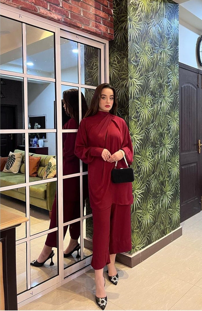 knot set Red Momina Ammar