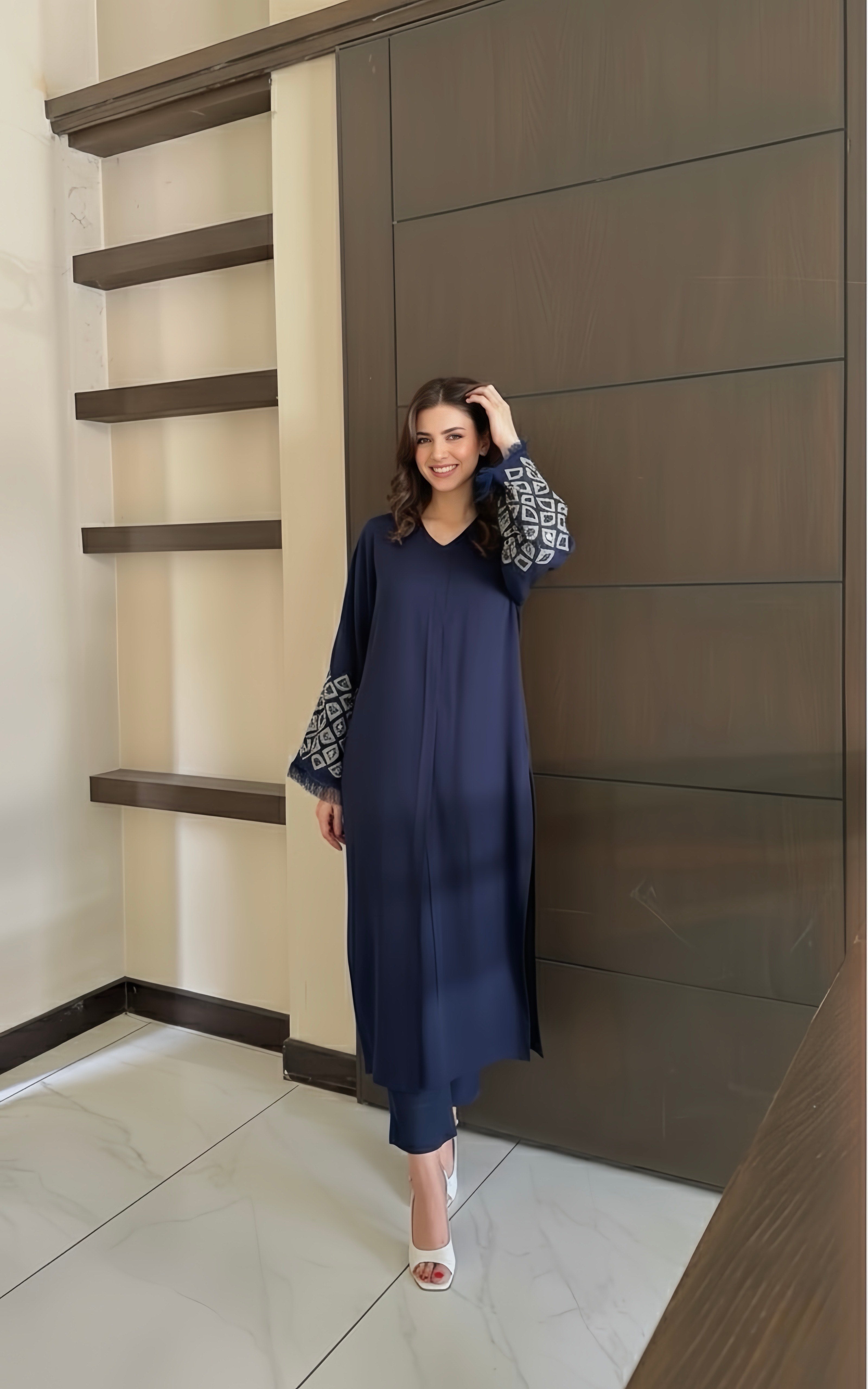 Pakistani women’s clothing with delivery available to Dubai, Abu Dhabi, and across the UAE, as well as to Doha, Qatar, Australia, the UK, and the USA