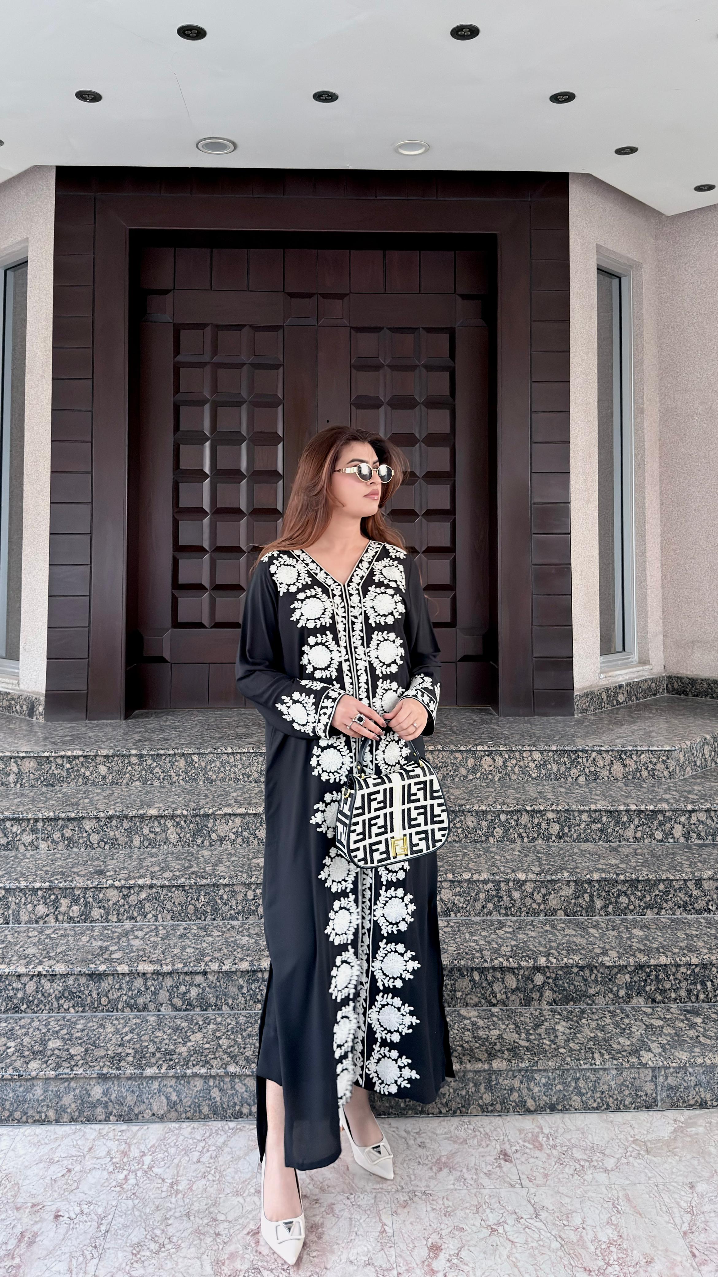 Monochrome Embroidery set