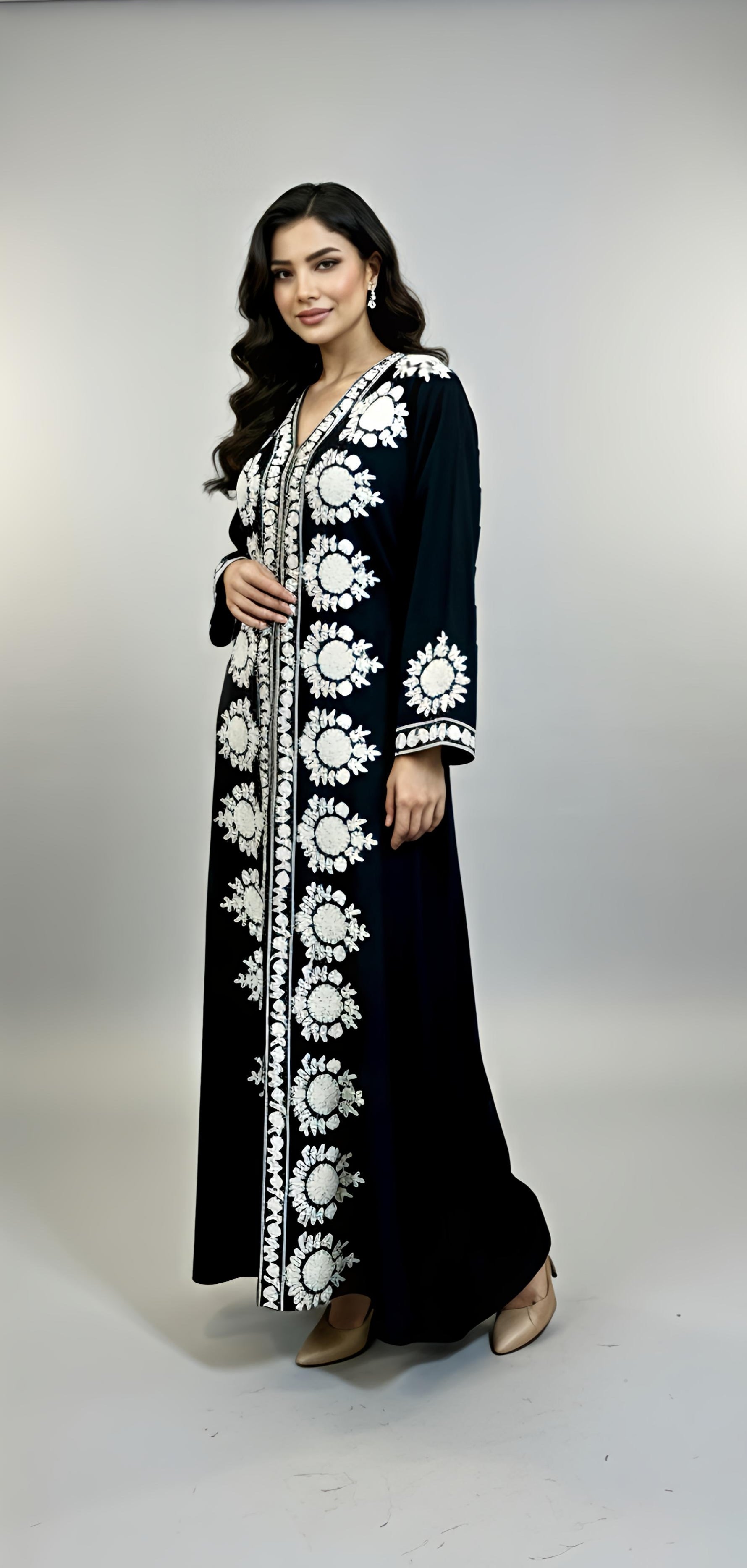 Monochrome Embroidery set