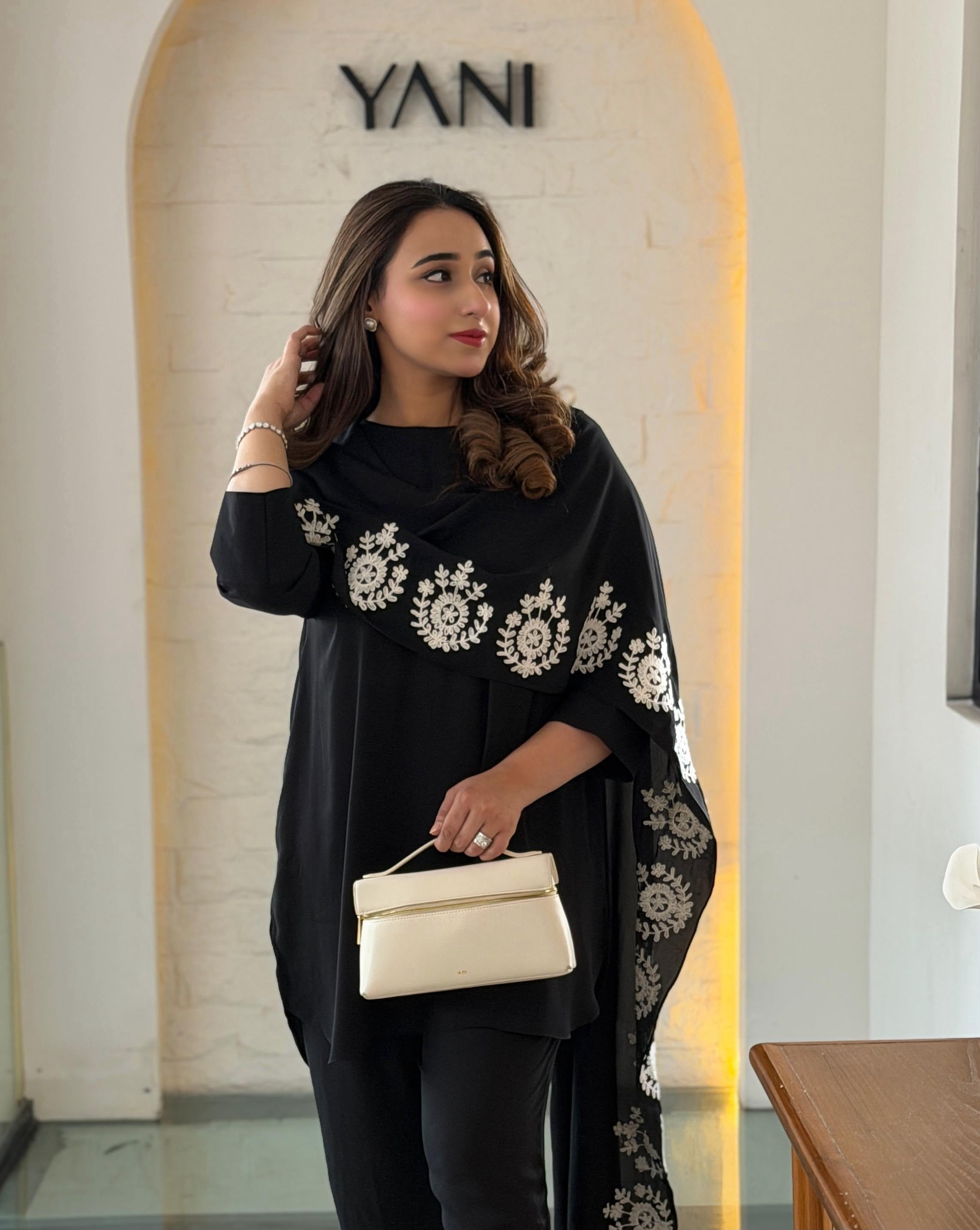 Monochrome Drape