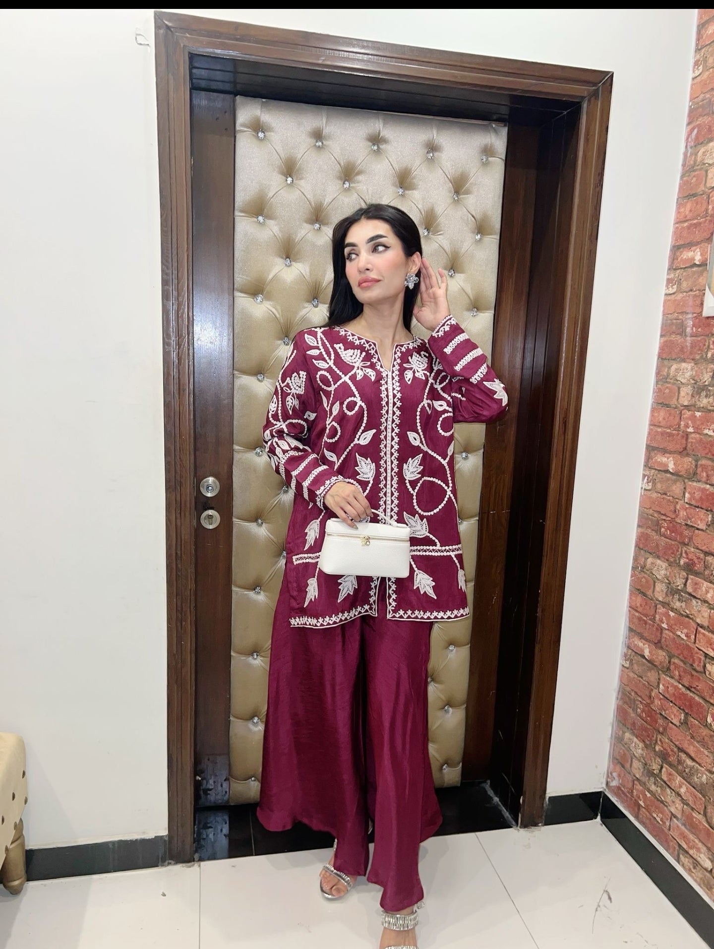 Ari cross stitch raw silk